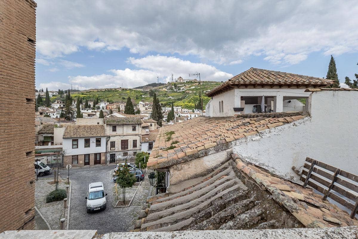 3 bedroom Townhouse for sale in Granada city with garage - € 415,000 (Ref: 9799503)