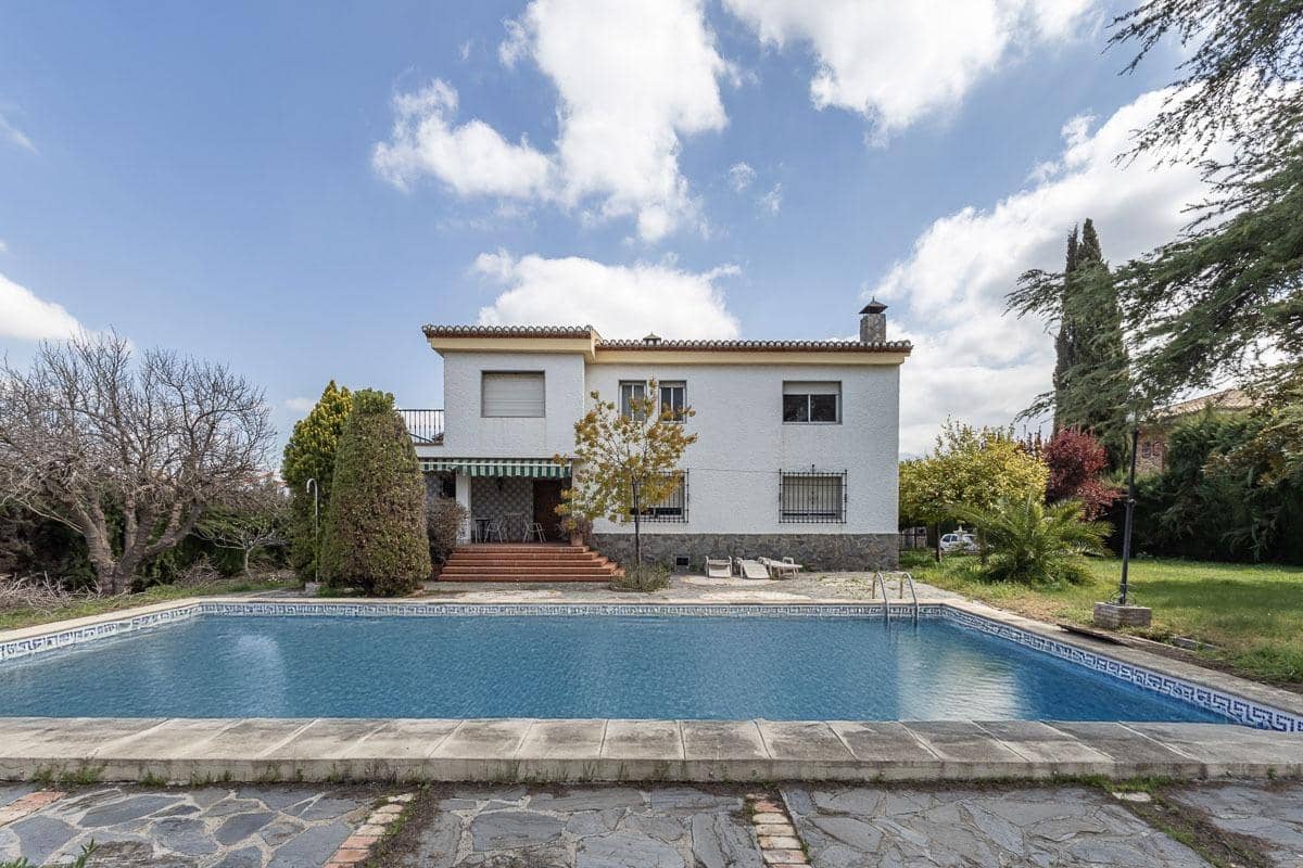 5 soveværelse Villa til salg i Ogijares med swimmingpool garage - € 750.000 (Ref: 9799504)