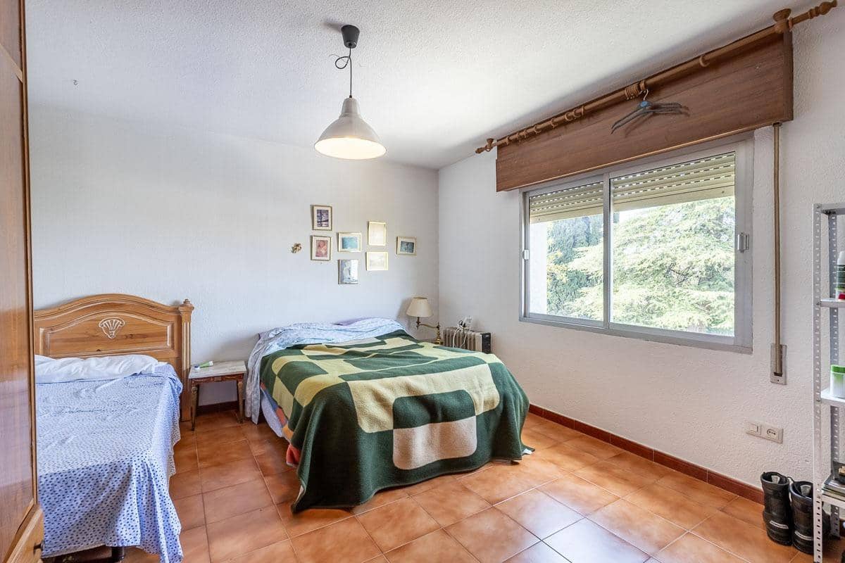 5 soveværelse Villa til salg i Ogijares med swimmingpool garage - € 750.000 (Ref: 9799504)