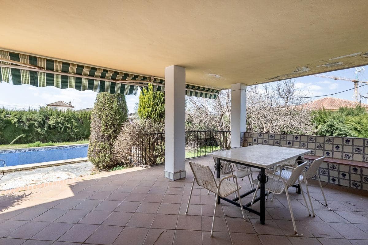 5 soveværelse Villa til salg i Ogijares med swimmingpool garage - € 750.000 (Ref: 9799504)