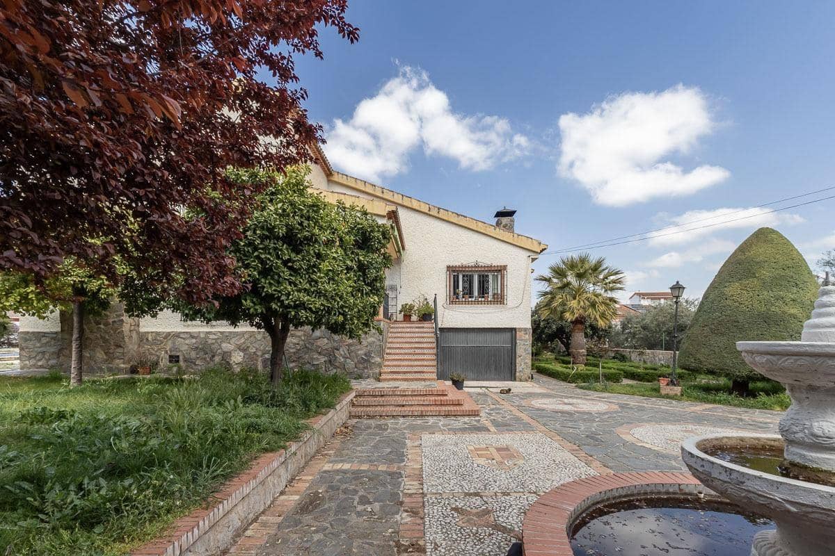 5 soveværelse Villa til salg i Ogijares med swimmingpool garage - € 750.000 (Ref: 9799504)