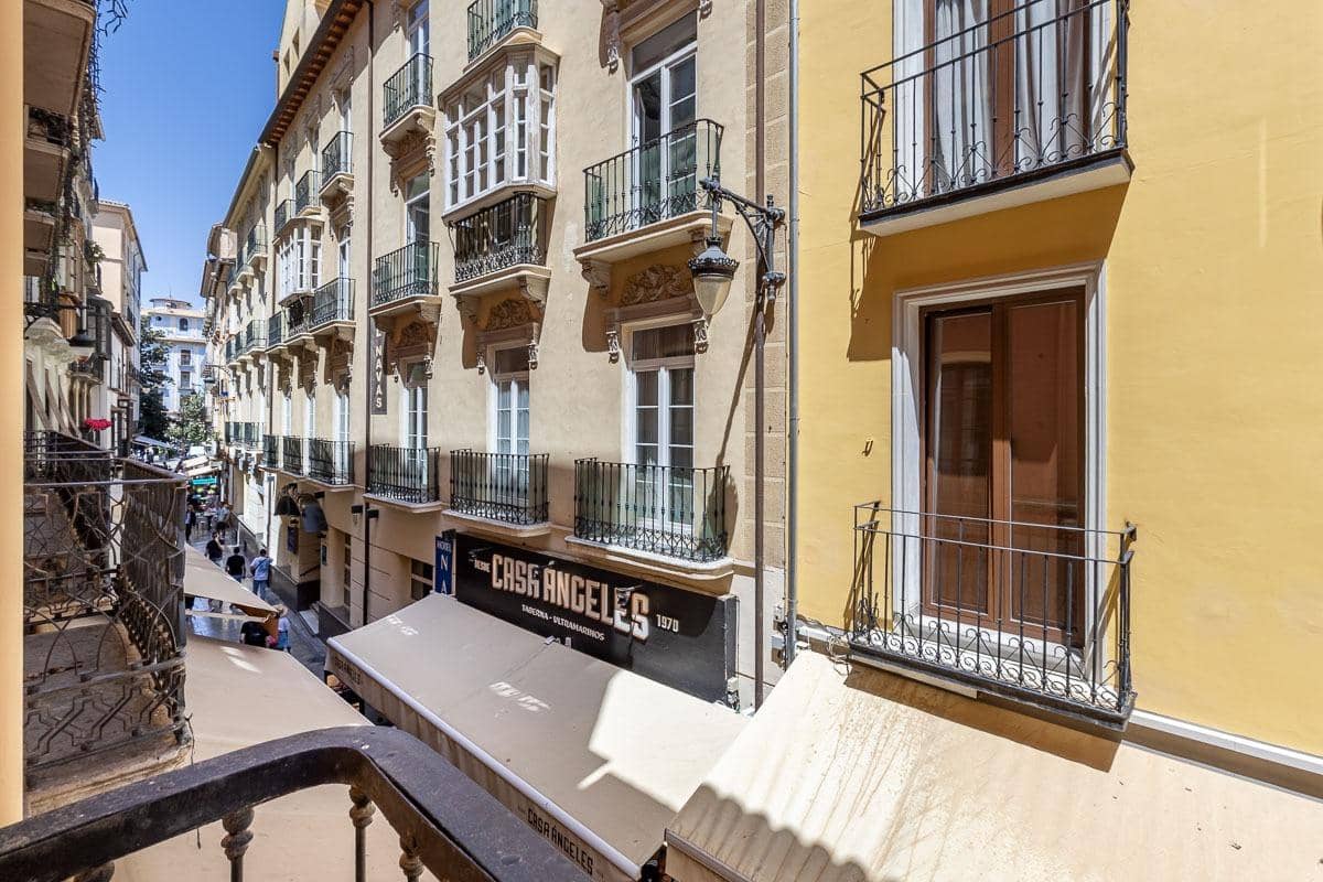 1 bedroom Flat for sale in Granada city - € 260,000 (Ref: 9804586)