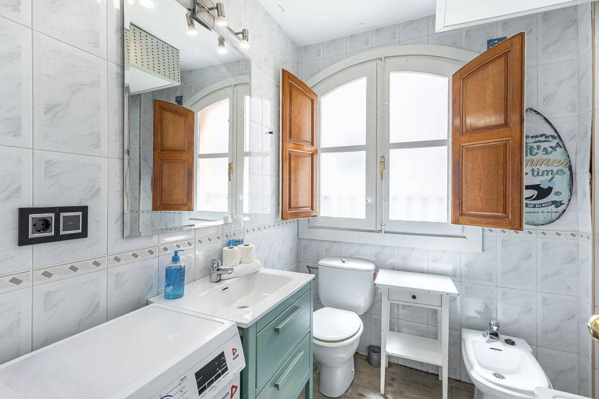 2 sovrum Lägenhet till salu i Granada stad - 275 000 € (Ref: 9804588)