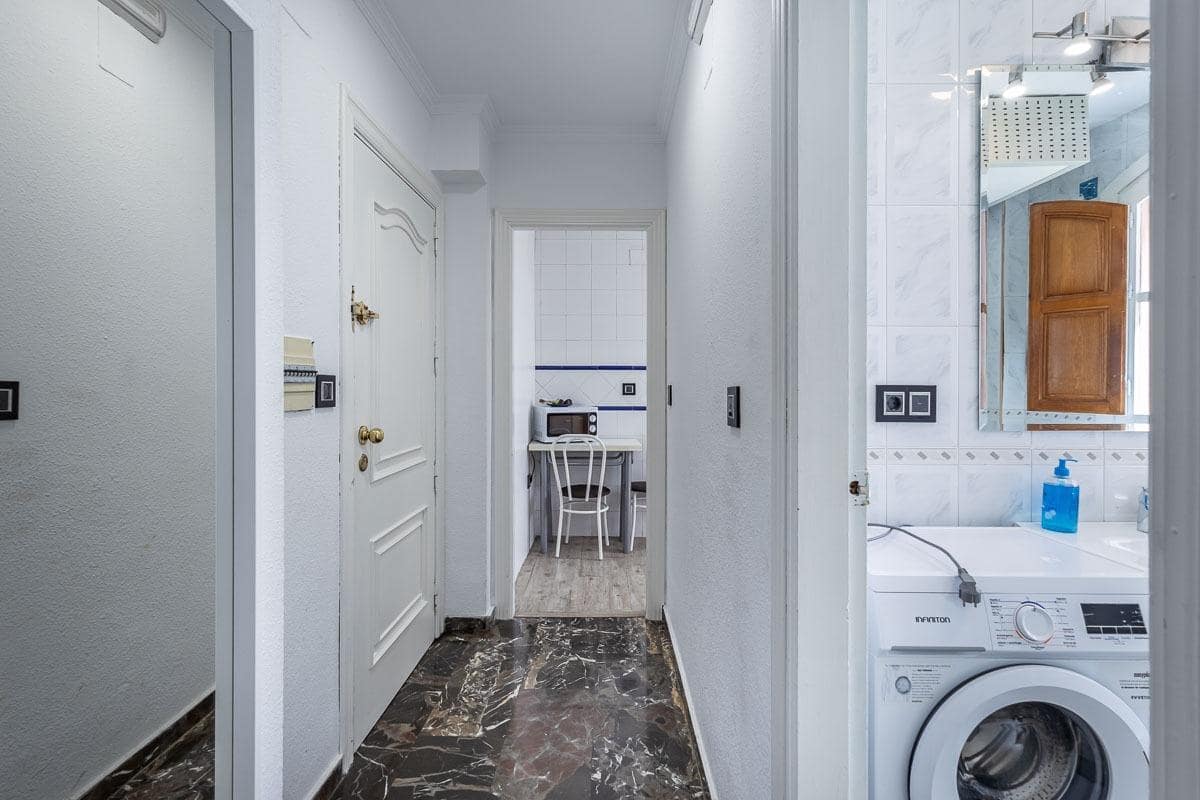 2 sovrum Lägenhet till salu i Granada stad - 275 000 € (Ref: 9804588)