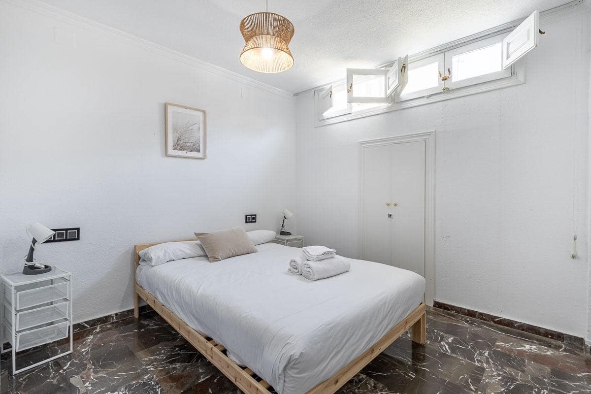 2 sovrum Lägenhet till salu i Granada stad - 275 000 € (Ref: 9804588)