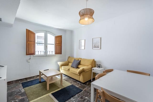 2 sovrum Lägenhet till salu i Centro, Granada stad - 275 000 € (Ref: 9804588)