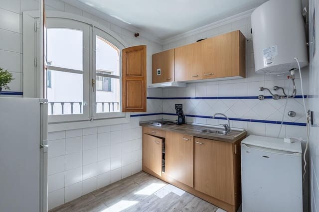 2 sovrum Lägenhet till salu i Centro, Granada stad - 275 000 € (Ref: 9804588)