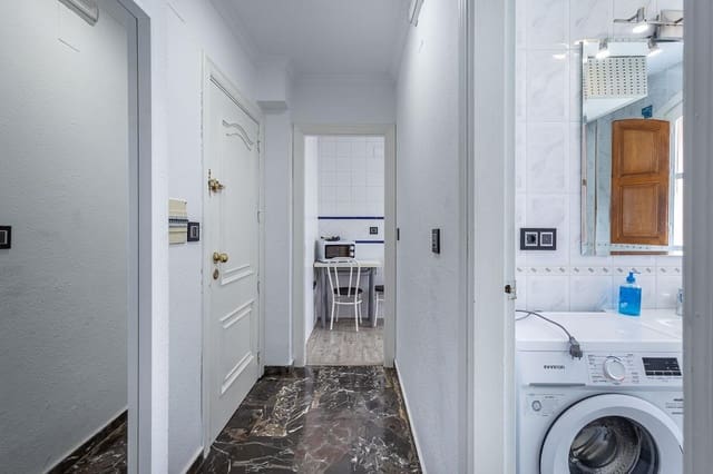 2 sovrum Lägenhet till salu i Centro, Granada stad - 275 000 € (Ref: 9804588)