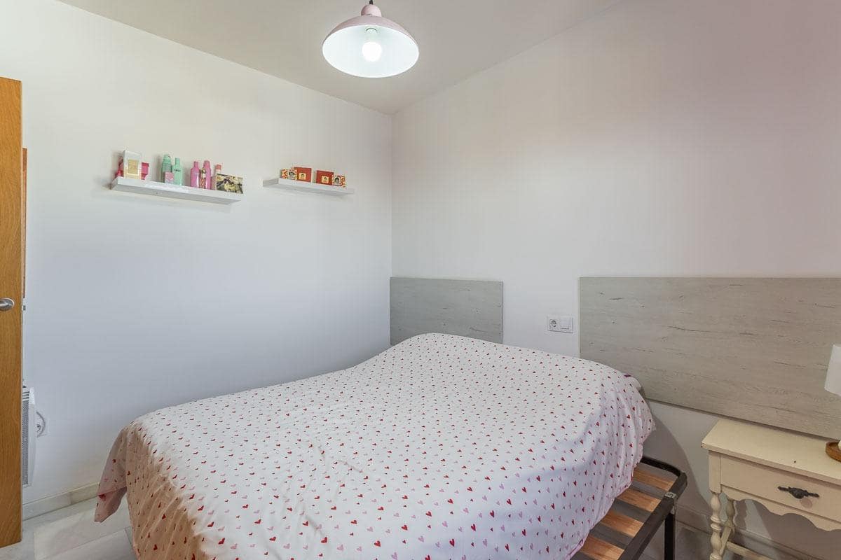 2 soveværelse Penthouse til salg i Ogijares med garage - € 158.000 (Ref: 9804590)