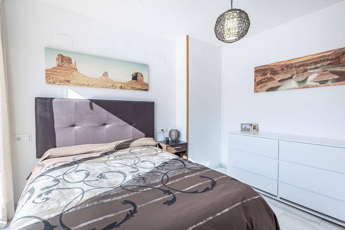 2 soveværelse Penthouse til salg i Ogijares med garage - € 158.000 (Ref: 9804590)