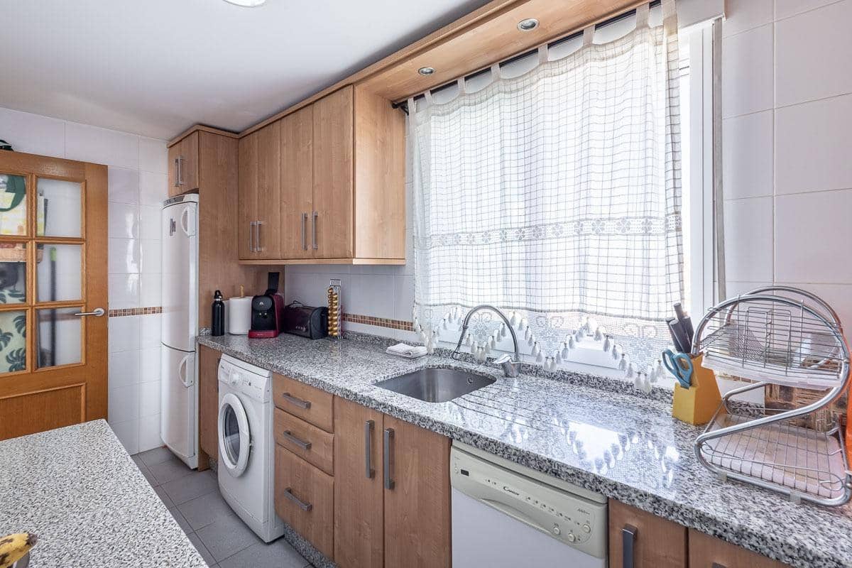 2 soveværelse Penthouse til salg i Ogijares med garage - € 158.000 (Ref: 9804590)