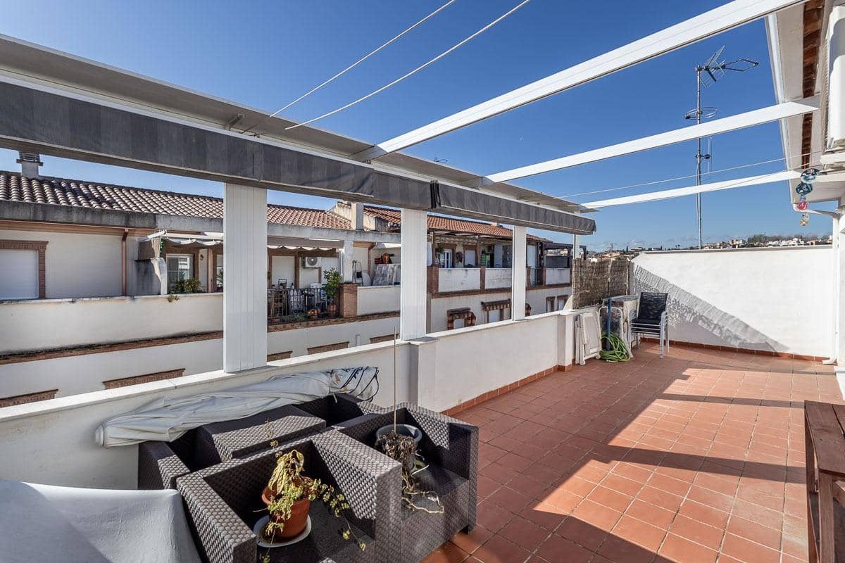 2 soveværelse Penthouse til salg i Ogijares med garage - € 158.000 (Ref: 9804590)