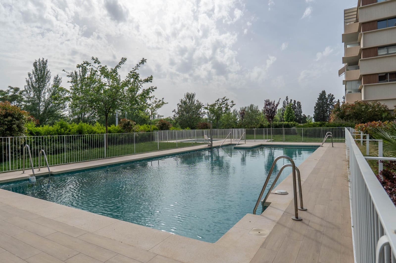 3 quarto Apartamento para venda em Granada cidade com piscina garagem - 395 000 € (Ref: 9804592)