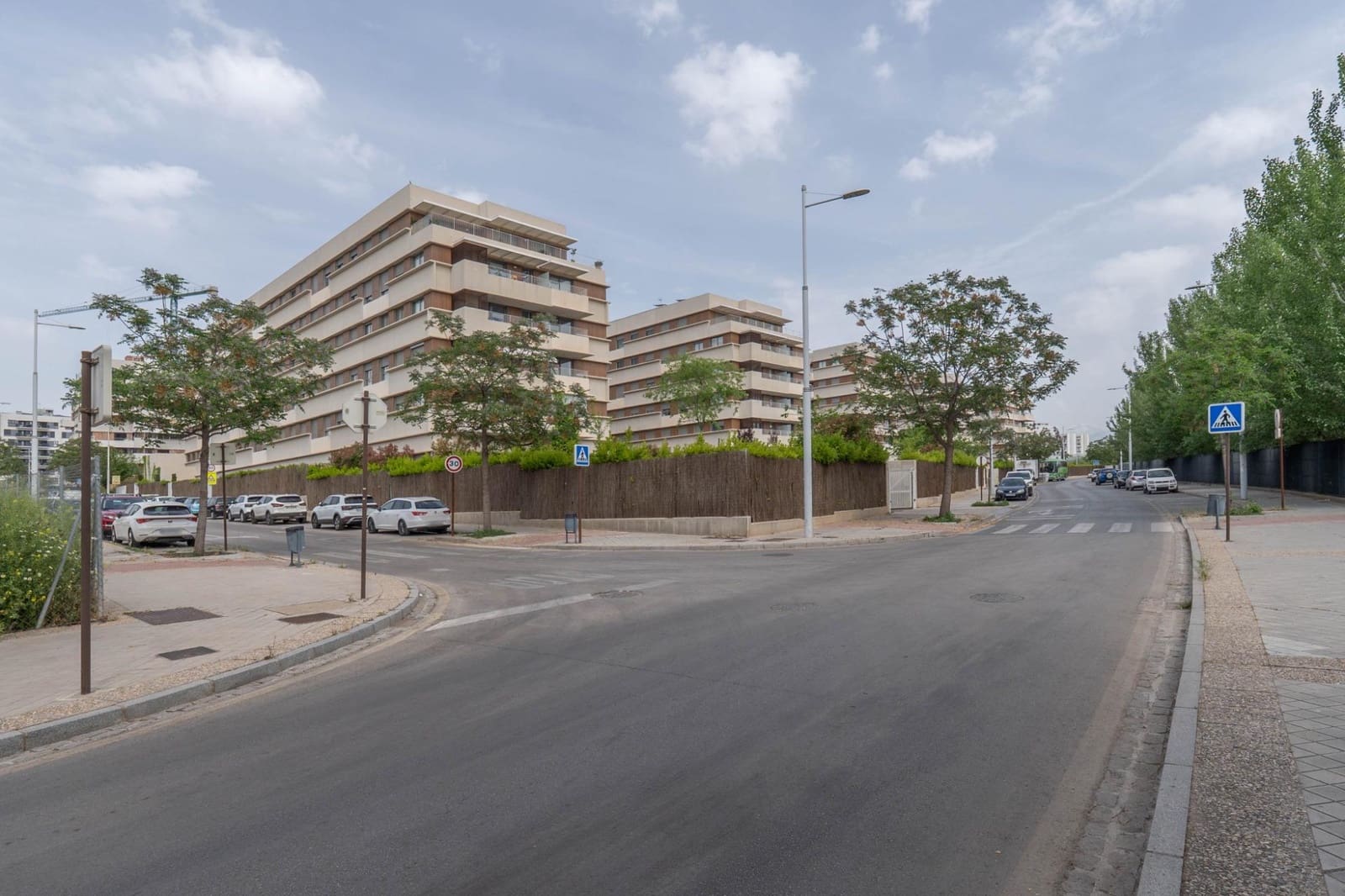 3 quarto Apartamento para venda em Granada cidade com piscina garagem - 395 000 € (Ref: 9804592)