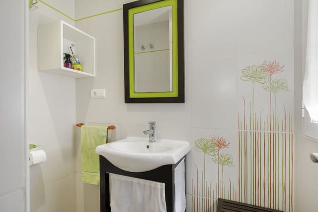 4 Zimmer Reihenhaus zu verkaufen in La Zubia mit Garage - 265.000 € (Ref: 9806684)