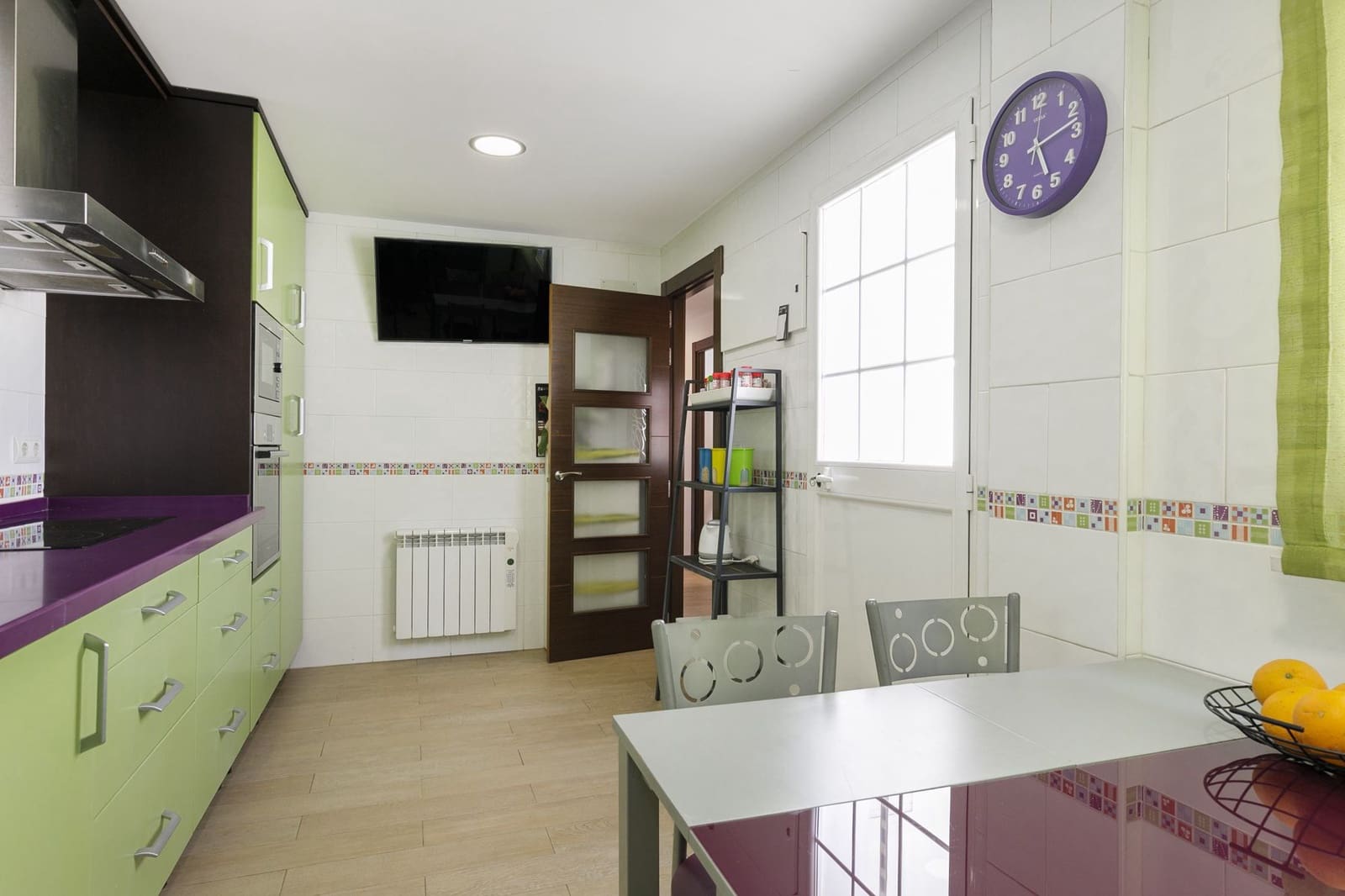 4 makuuhuone Rivitalo myytävänä paikassa La Zubia mukana 
autotalli - 265 000 € (Ref: 9806684)