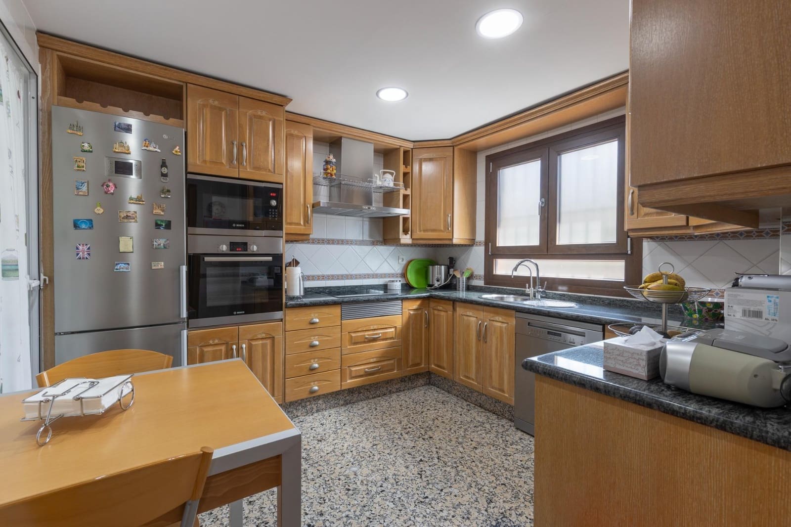 4 sovrum Villa till salu i La Zubia med pool garage - 360 000 € (Ref: 9808299)