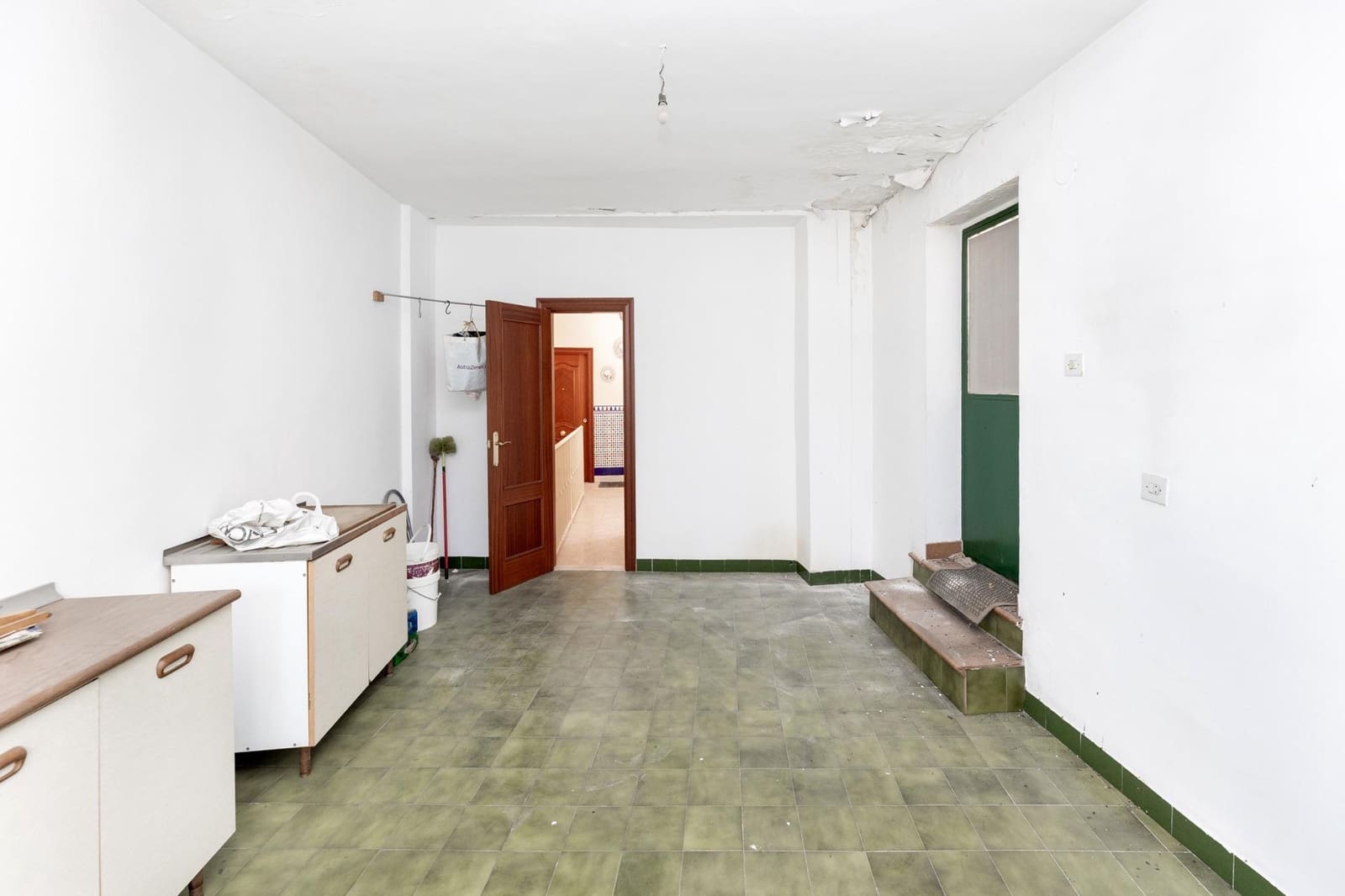 3 bedroom Commercial for sale in Granada city - € 444,000 (Ref: 9808305)