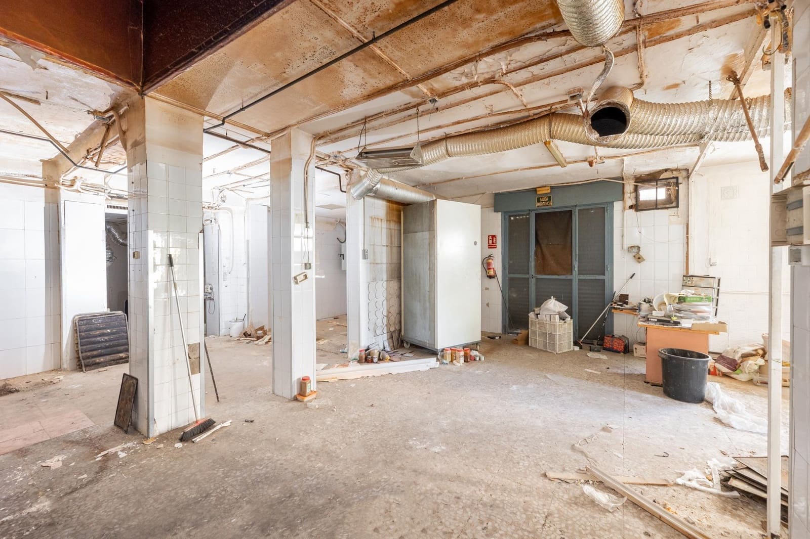 3 bedroom Commercial for sale in Granada city - € 444,000 (Ref: 9808305)