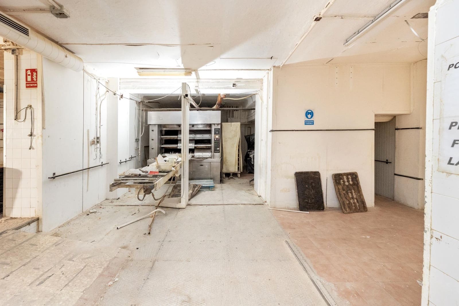 3 bedroom Commercial for sale in Granada city - € 444,000 (Ref: 9808305)