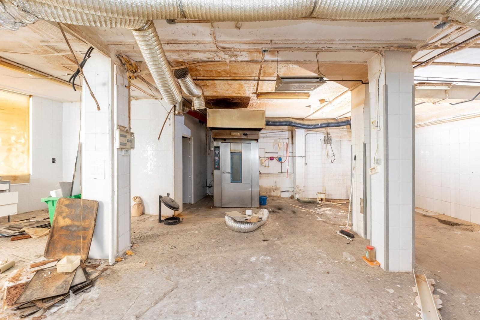 3 bedroom Commercial for sale in Granada city - € 444,000 (Ref: 9808305)