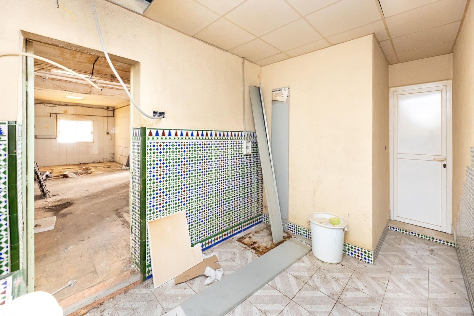 3 bedroom Commercial for sale in Granada city - € 444,000 (Ref: 9808305)