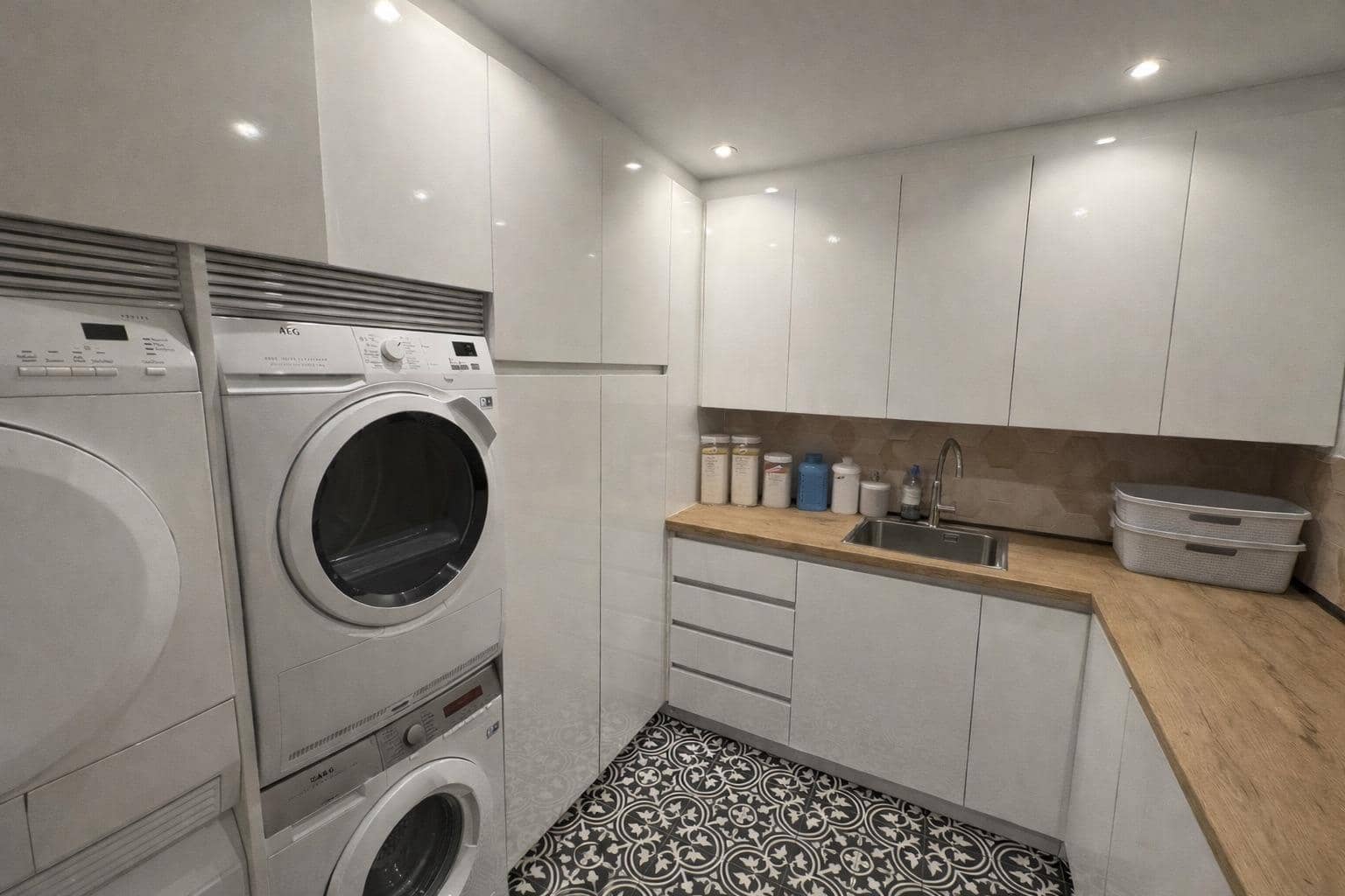 7 Zimmer Villa zu verkaufen in Otura mit Pool Garage - 1.295.000 € (Ref: 9812346)