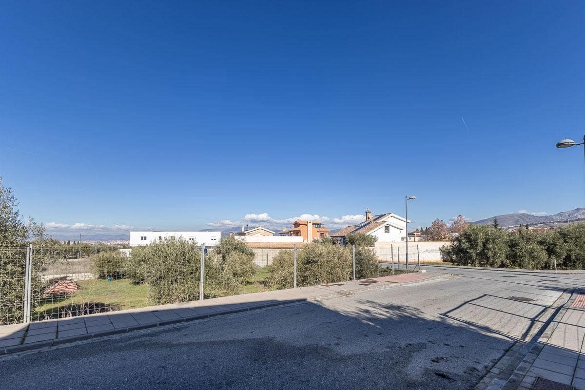 Tontti myytävänä paikassa La Zubia - 100 000 € (Ref: 9812347)