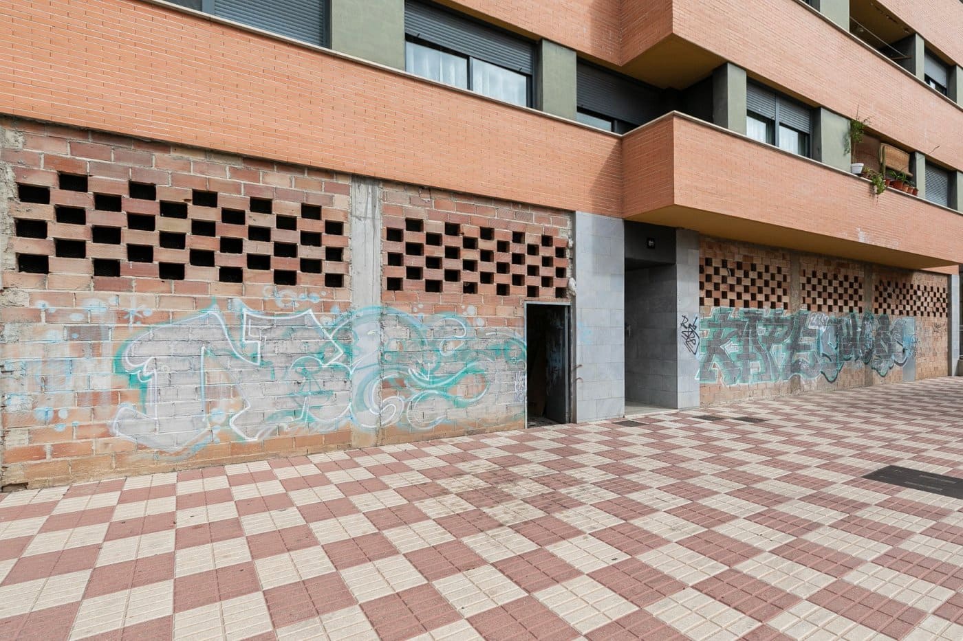Erhverv til salg i Cenes de la Vega - € 45.000 (Ref: 9812348)