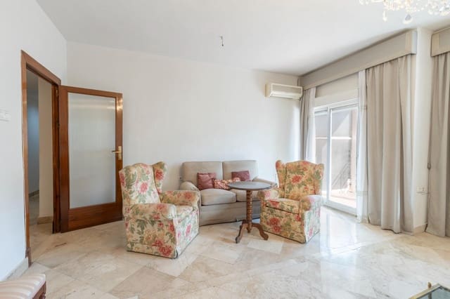 4 soveværelse Lejlighed til salg i Centro, Granada by - € 420.000 (Ref: 9816058)