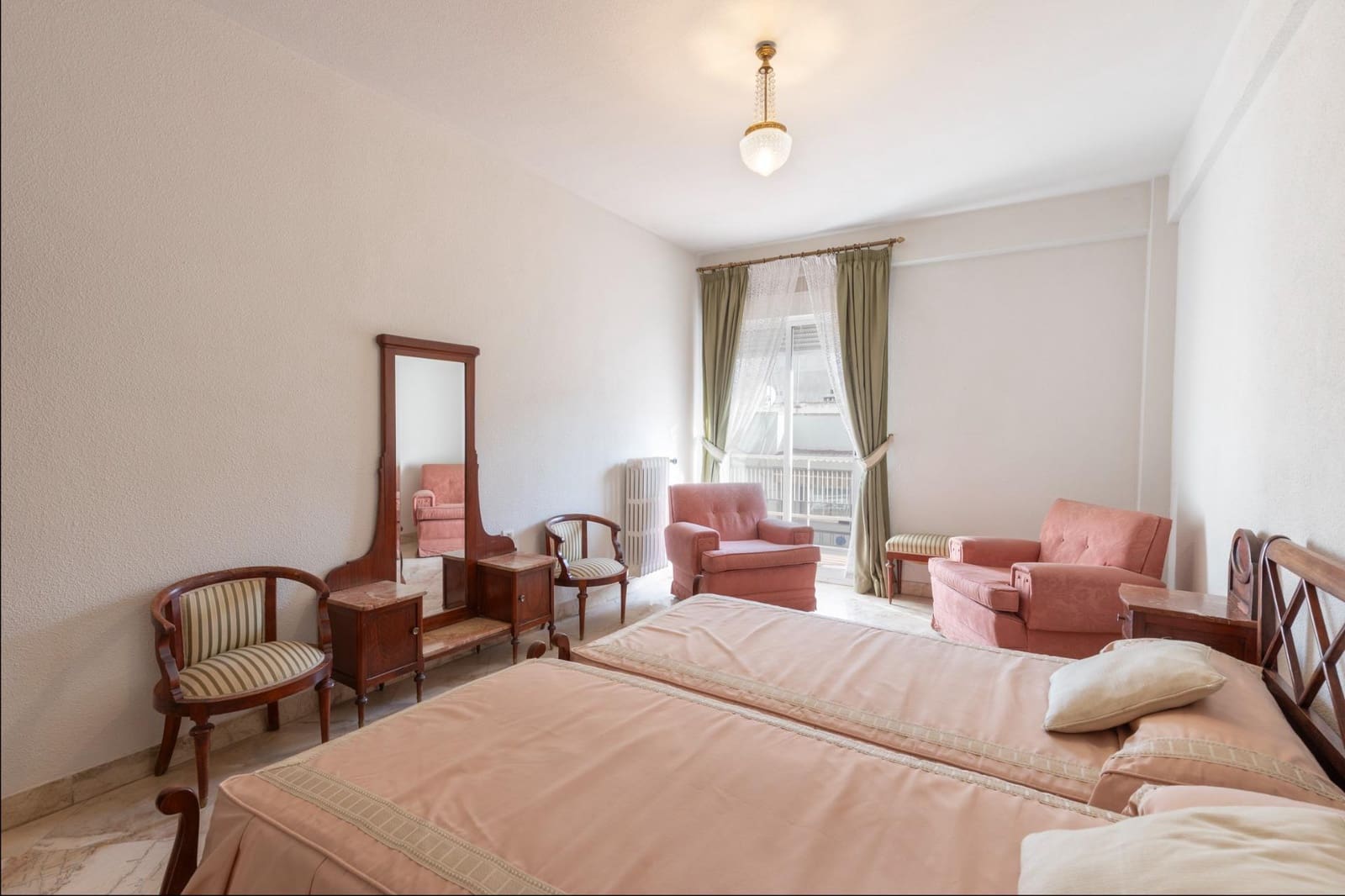 4 soveværelse Lejlighed til salg i Granada by - € 420.000 (Ref: 9816058)