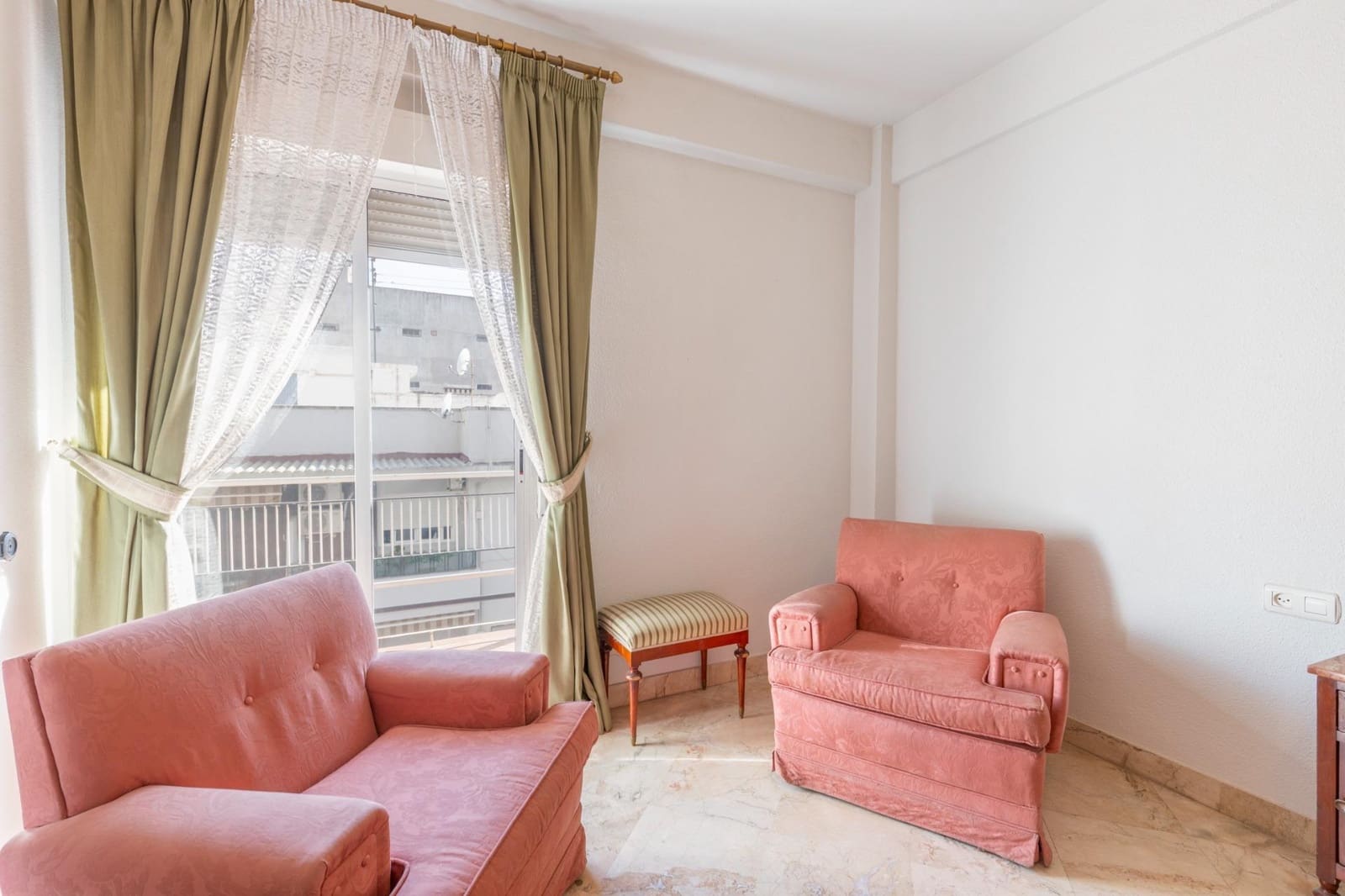 4 soveværelse Lejlighed til salg i Granada by - € 420.000 (Ref: 9816058)