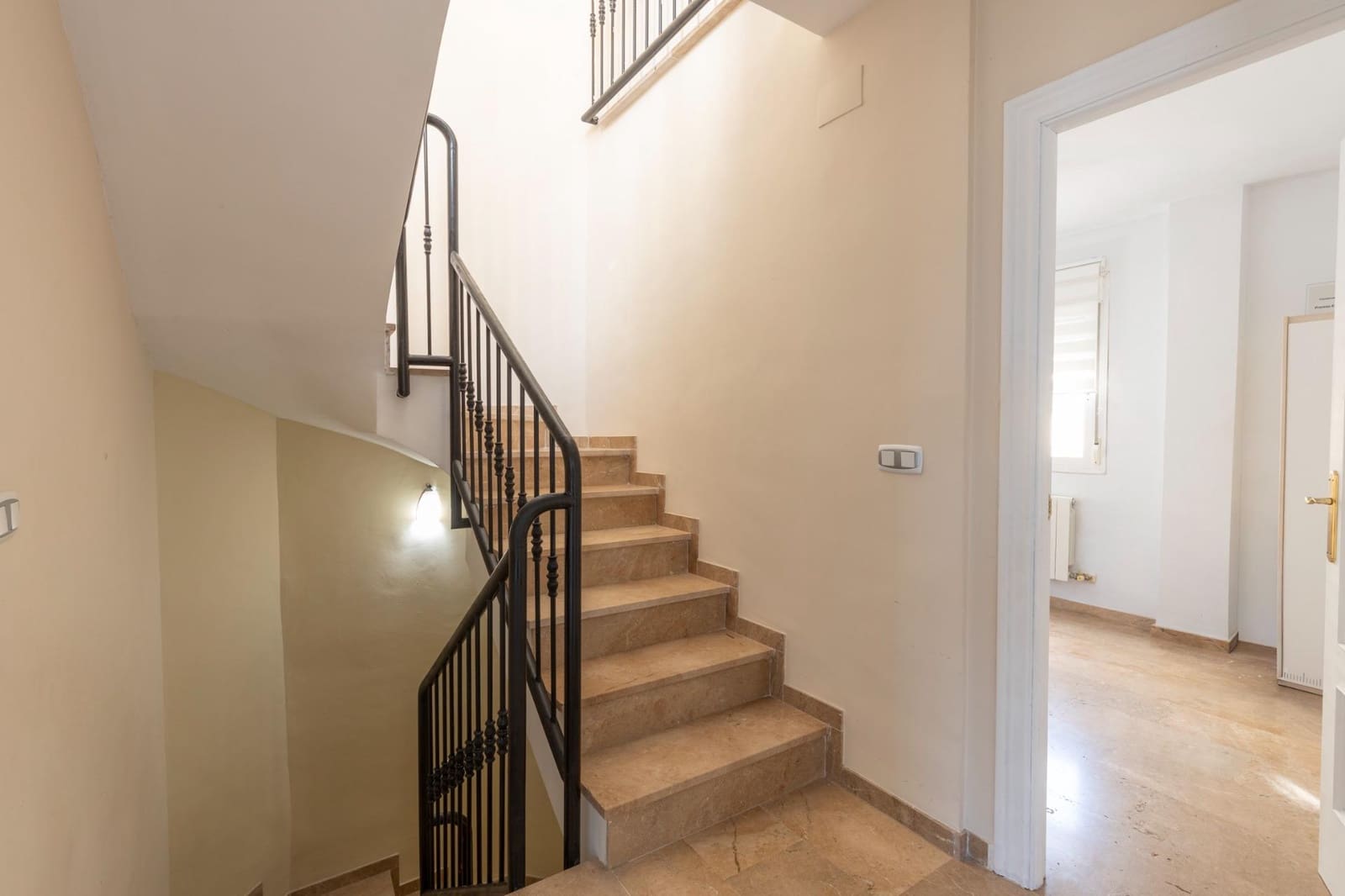4 sypialnia Dom szeregowy na sprzedaż w Armilla z garażem - 289 000 € (Ref: 9816061)