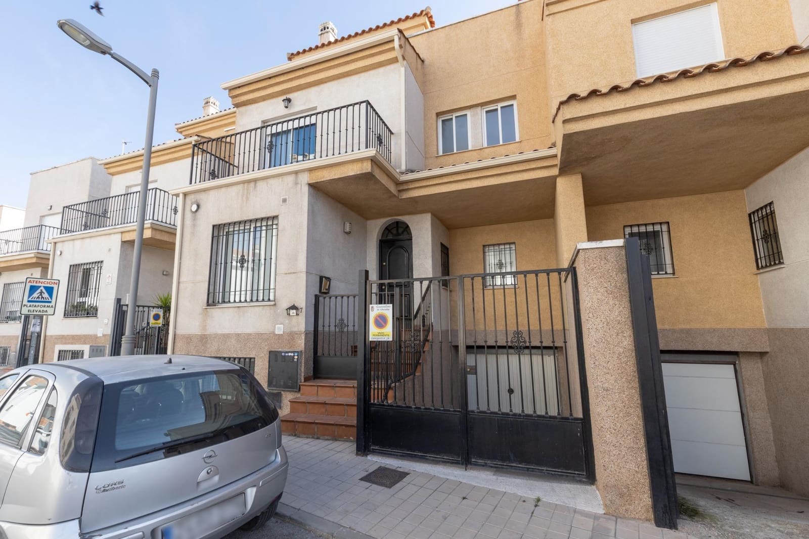 4 sypialnia Dom szeregowy na sprzedaż w Armilla z garażem - 289 000 € (Ref: 9816061)