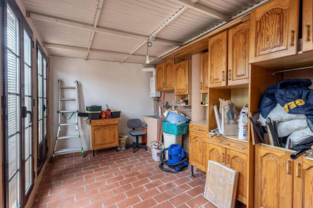 5 soverom Villa til salgs i Peligros med svømmebasseng garasje - € 510 000 (Ref: 9816067)