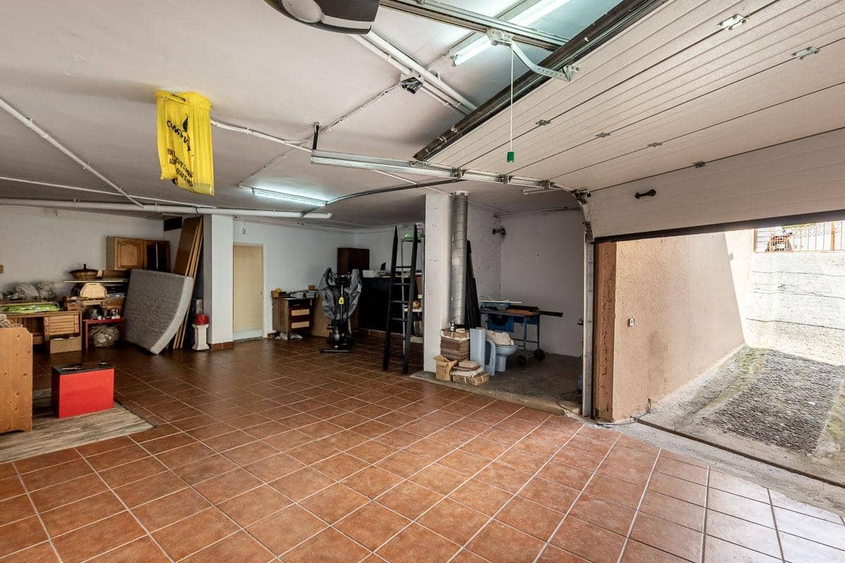 5 soverom Villa til salgs i Peligros med svømmebasseng garasje - € 510 000 (Ref: 9816067)