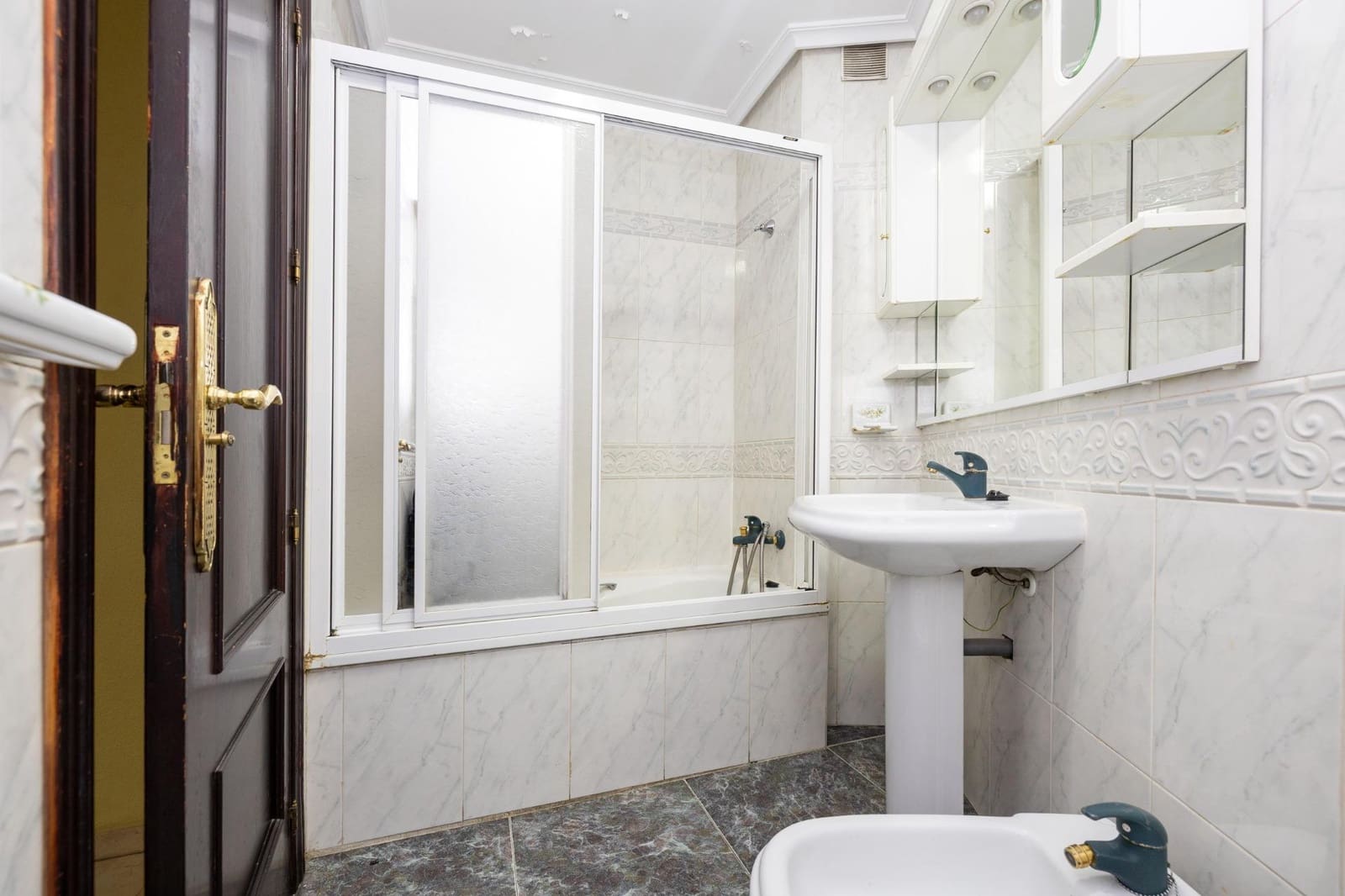 2 soveværelse Lejlighed til salg i Granada by - € 195.000 (Ref: 9818113)