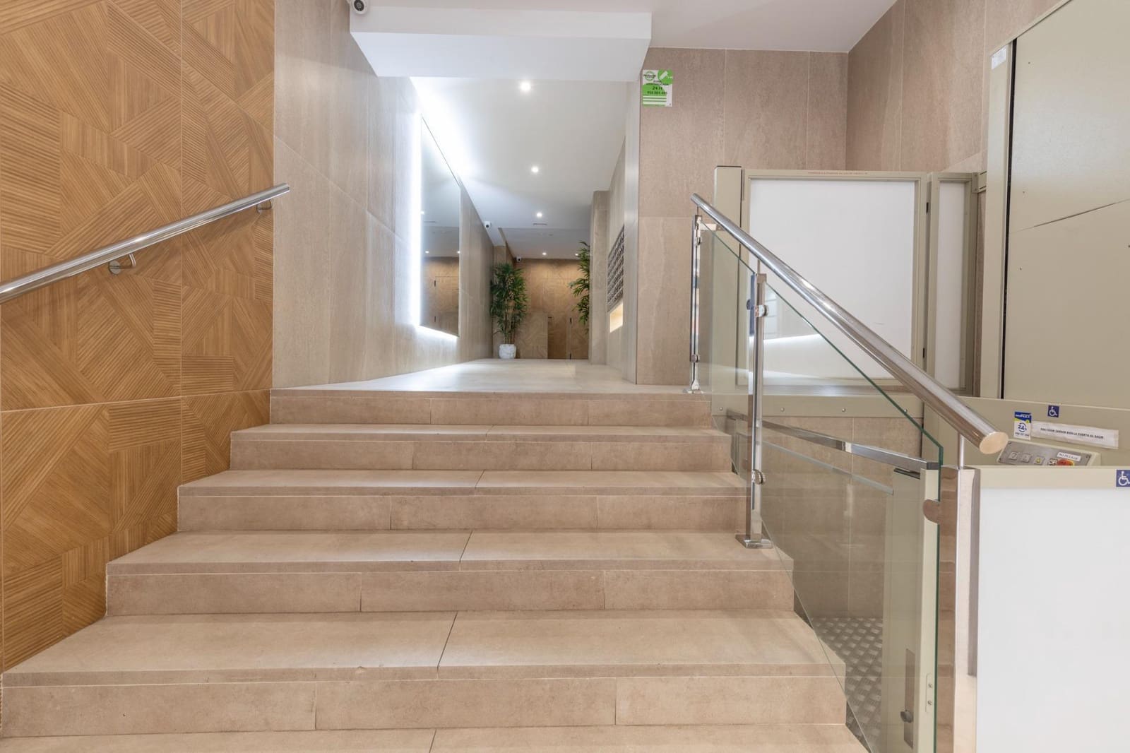 3 soveværelse Lejlighed til salg i Granada by - € 260.000 (Ref: 9818114)
