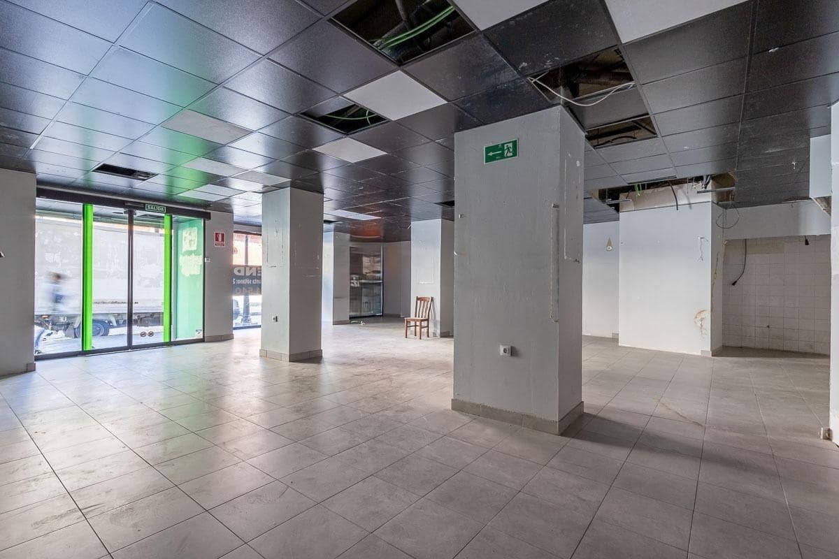 Local Comercial en Granada ciudad en venta - 975.000 € (Ref: 9818115)