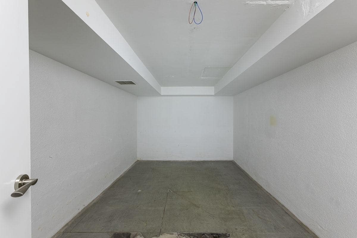Local Comercial en Granada ciudad en venta - 975.000 € (Ref: 9818115)