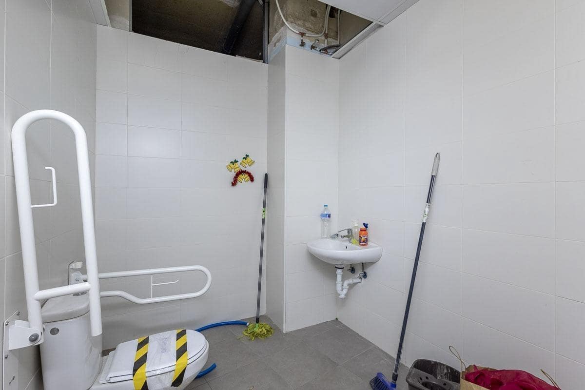 Local Comercial en Granada ciudad en venta - 975.000 € (Ref: 9818115)