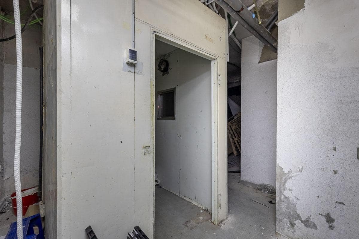 Local Comercial en Granada ciudad en venta - 975.000 € (Ref: 9818115)