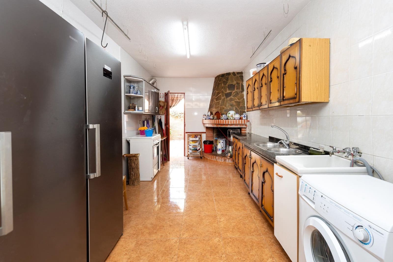 6 bedroom Villa for sale in Guejar Sierra with pool garage - € 430,000 (Ref: 9822835)