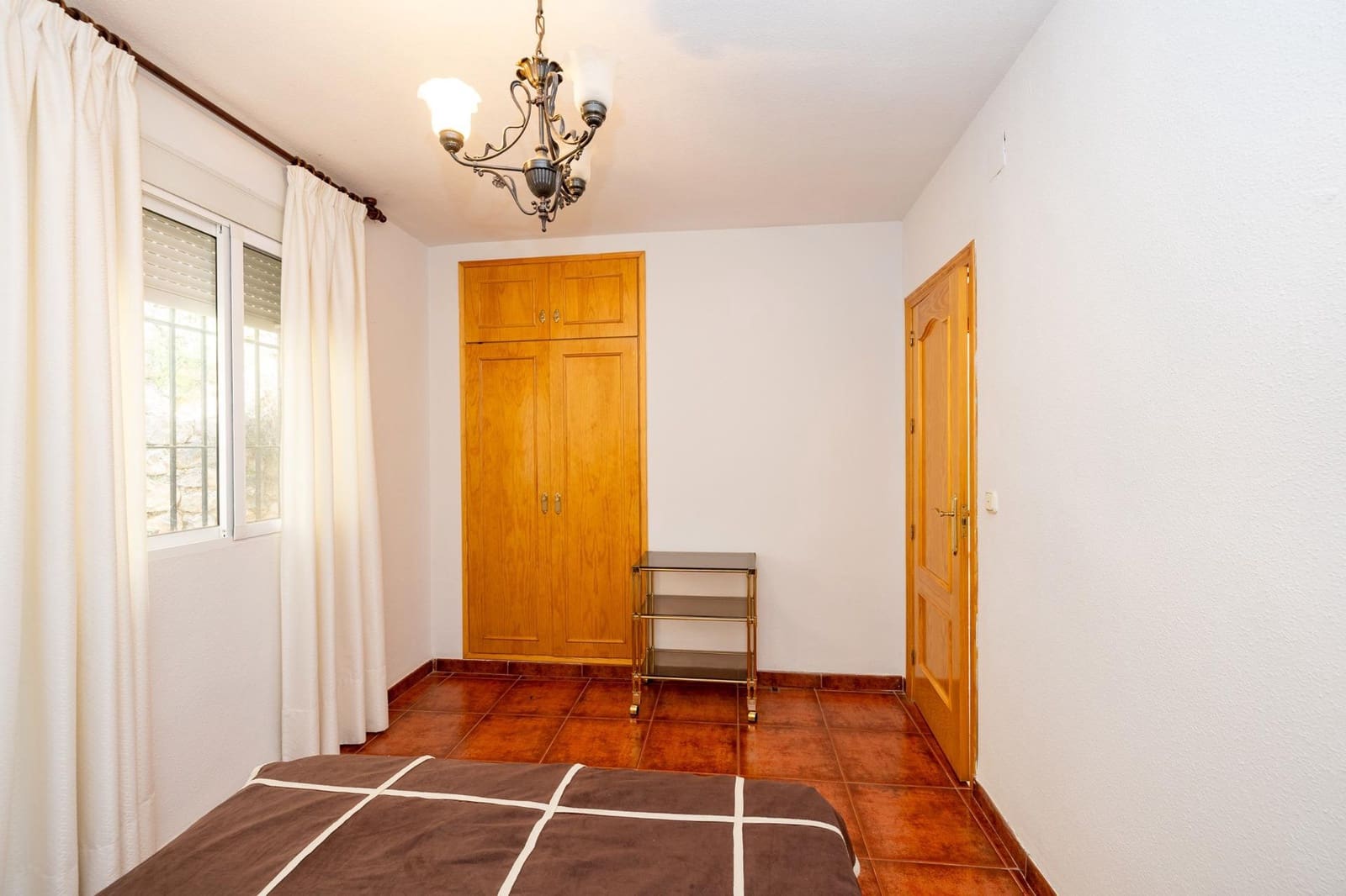 6 bedroom Villa for sale in Guejar Sierra with pool garage - € 430,000 (Ref: 9822835)