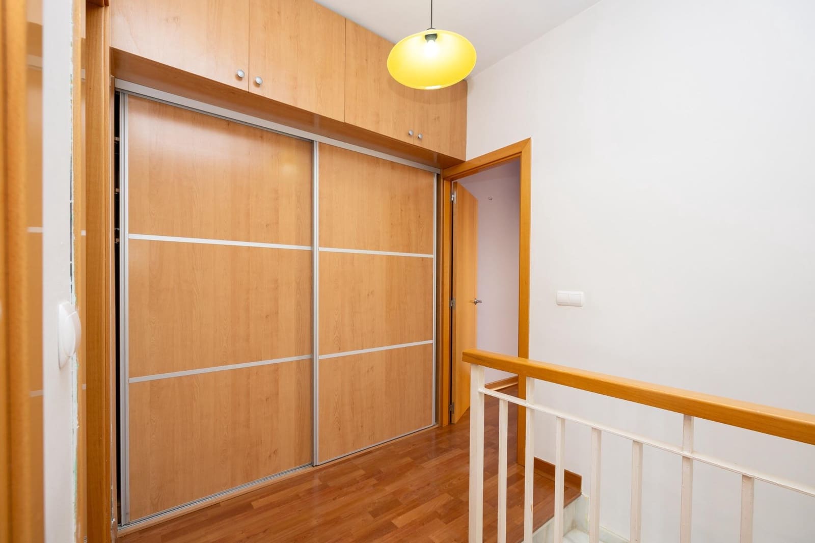 2 soveværelse Rækkehus til salg i Las Gabias med swimmingpool garage - € 245.000 (Ref: 9822837)