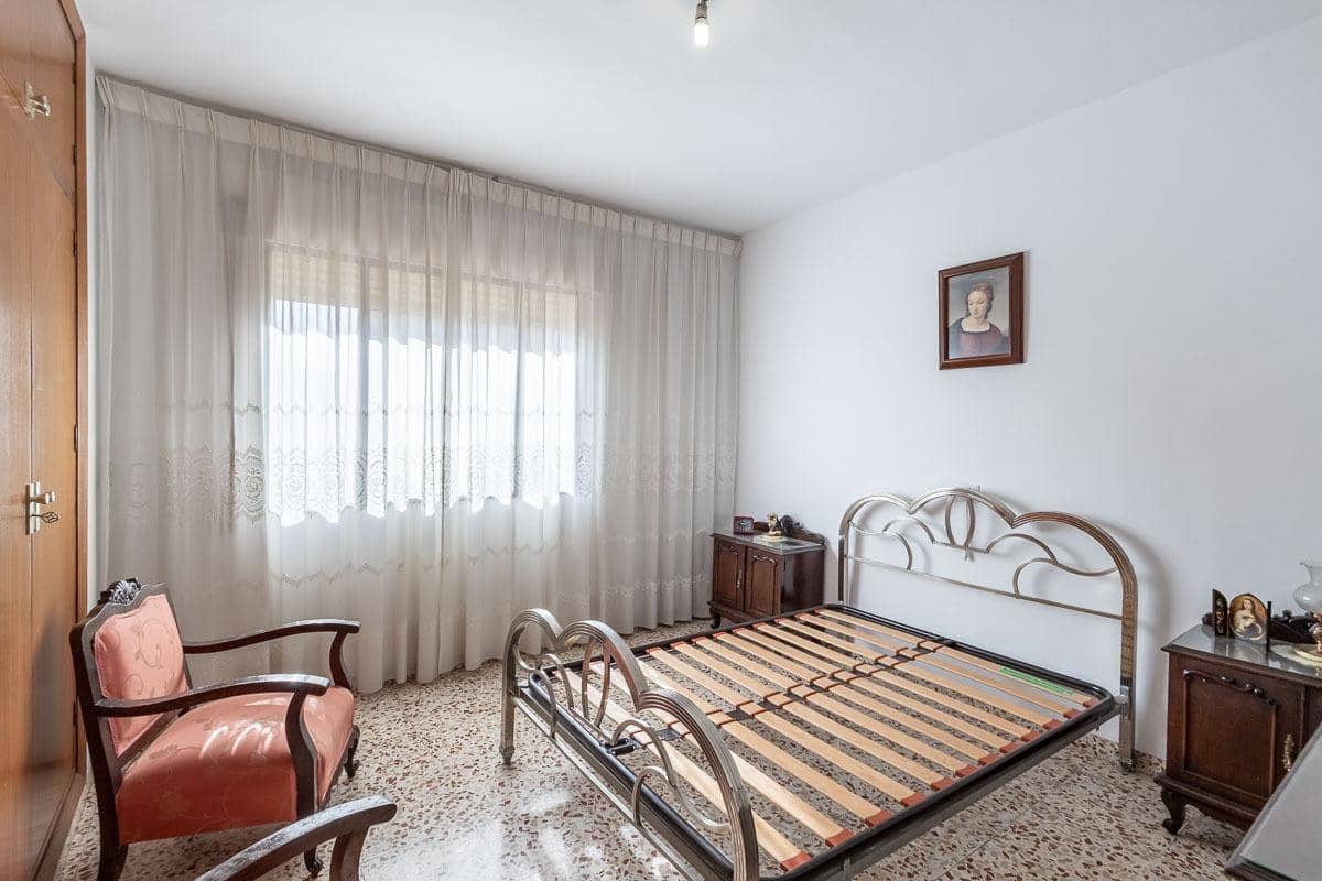 4 bedroom Finca/Country House for sale in Cajar with garage - € 325,000 (Ref: 9822840)
