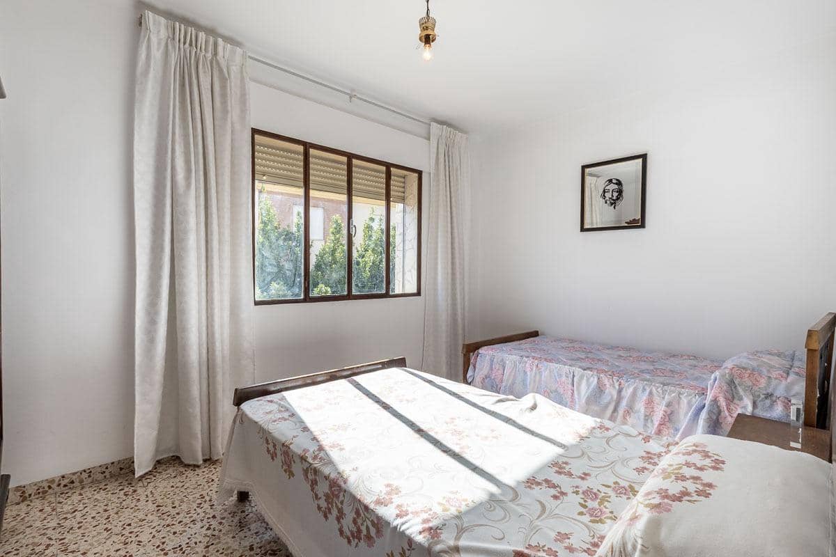 4 bedroom Finca/Country House for sale in Cajar with garage - € 325,000 (Ref: 9822840)
