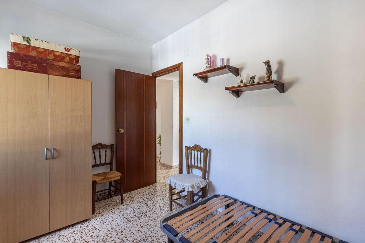 4 bedroom Finca/Country House for sale in Cajar with garage - € 325,000 (Ref: 9822840)