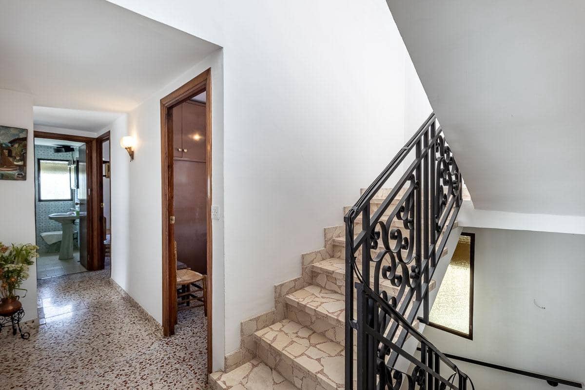 4 bedroom Finca/Country House for sale in Cajar with garage - € 325,000 (Ref: 9822840)