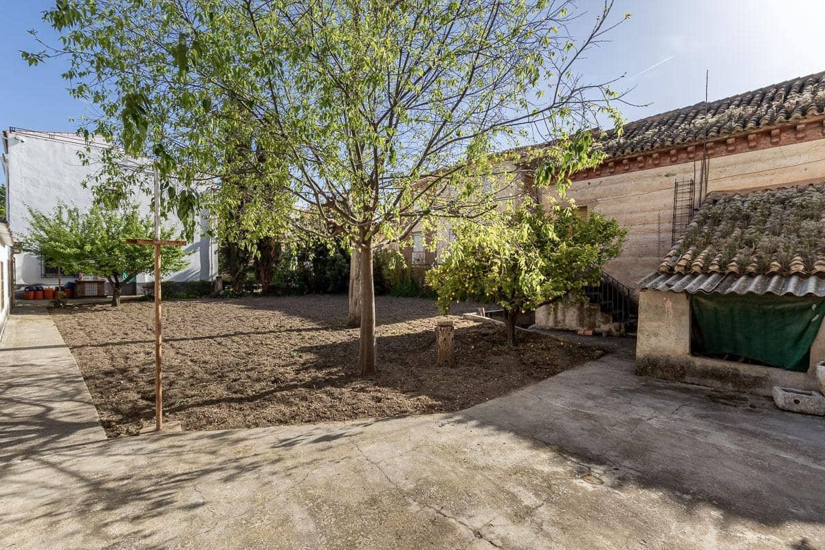 4 bedroom Finca/Country House for sale in Cajar with garage - € 325,000 (Ref: 9822840)